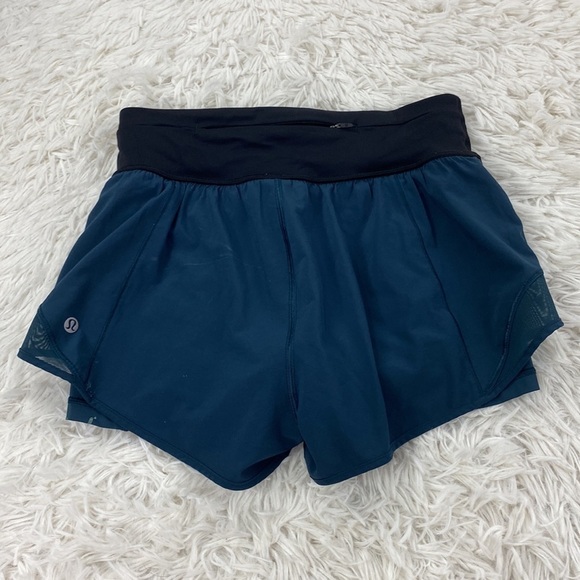 Lululemon Hotty Hot Short (Naked 4") Submarine / Black - Picture 6 of 6